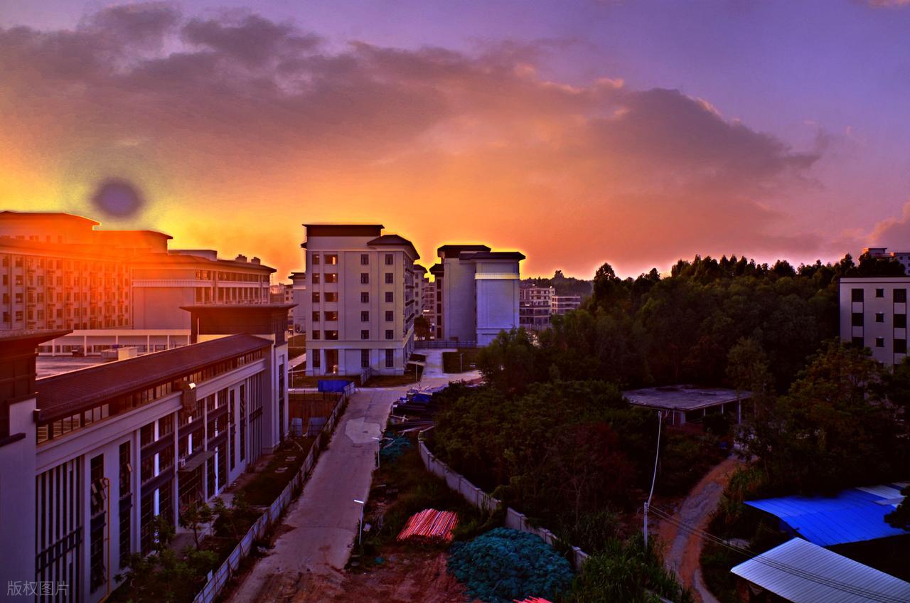 黎明职业大学录取分数线_黎明职业大学介绍与报考指南_2026年江汉大学专科录取分数线(2026各省份录取分数线及位次排名)